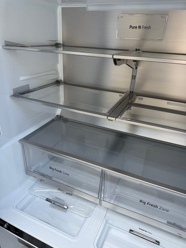 Transportation damaged LG GF-V700BSLC – 642 L French Door Fridge - Second Hand Appliances Geebung